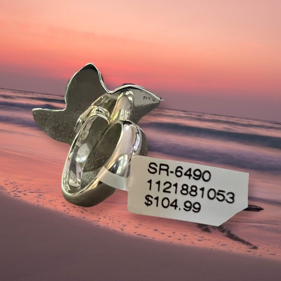 Sterling Silver Mother of Pearl Starfish Adjustable Ring - Picture 3 of 4